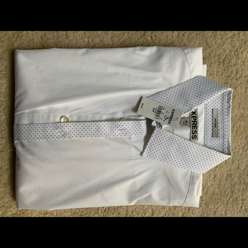 Fitted dress shirt